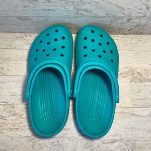 deep green crocs